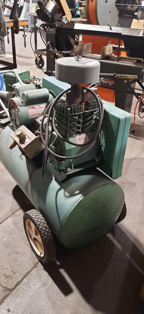 2 HP, SPEEDAIRE AIR COMPRESSOR, PORTABLE, MODEL#2Z499B, USED