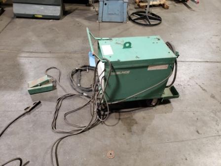 LINDE HELIARC SQUARE WAVE TIG WELDER, MODEL 250Hf, USED